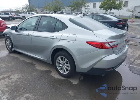 2025 Toyota Camry Le z USA, uszkodzony, nr VIN 4T1DBADK9SU017951